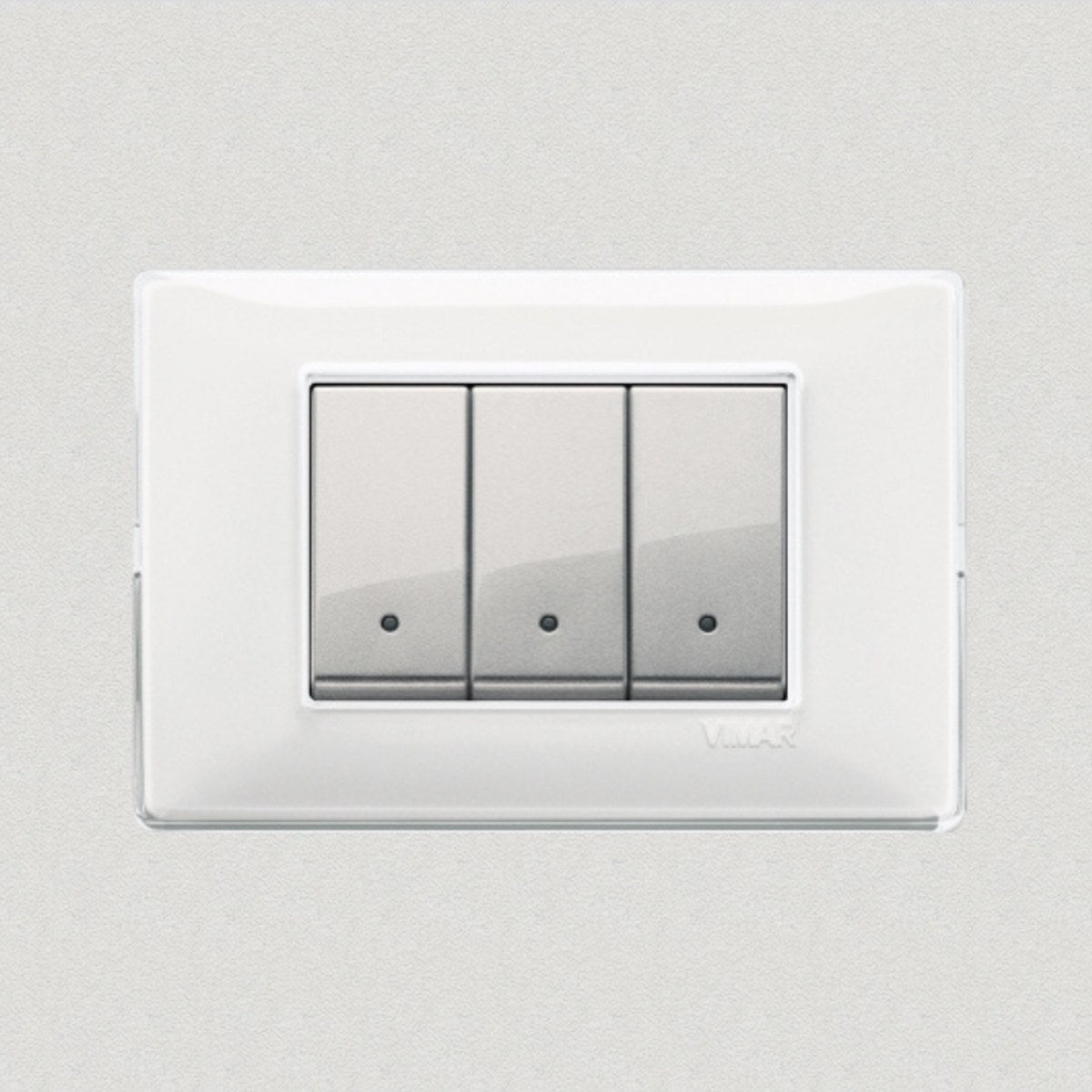 Vimar Plana Plastic 3 Gang Switch - Reflex Snow - 16A - PHOTO 1