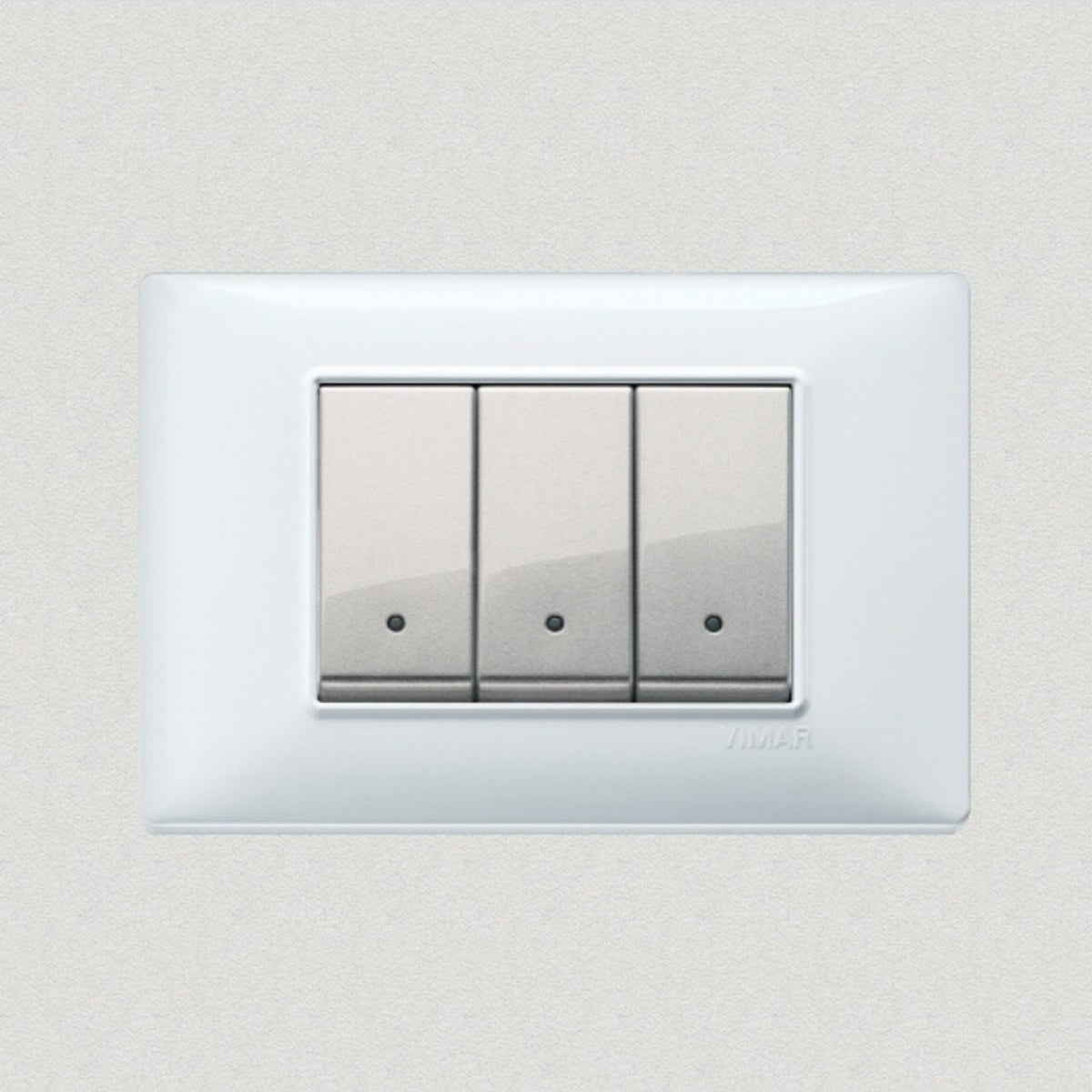 Vimar Plana Plastic 3 Gang Switch - White - 16A - PHOTO 2