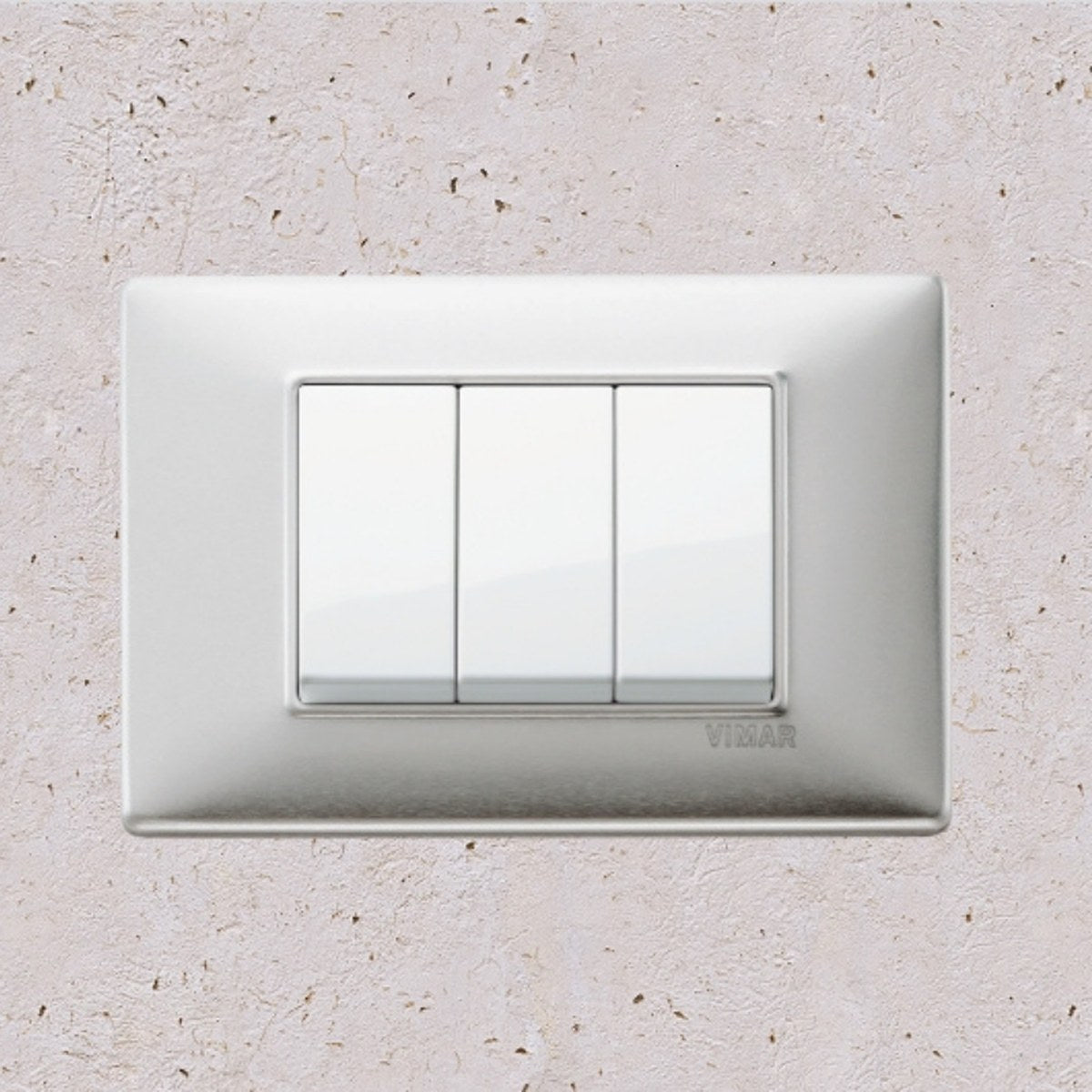 Vimar Plana Metal 3 Gang Switch - Brushed Aluminum - 16A - PHOTO 4