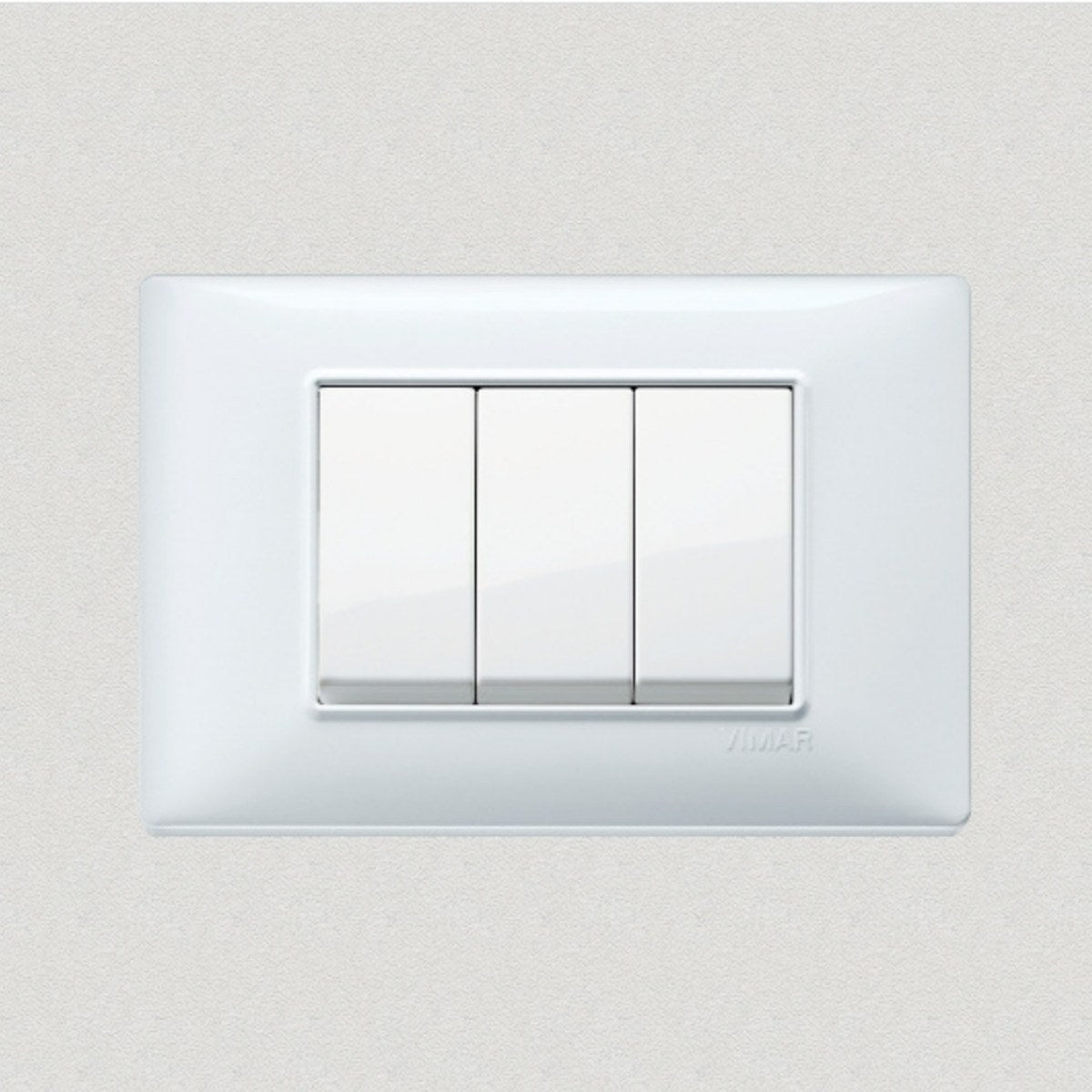 Vimar Plana Plastic 3 Gang Switch - White - 16A - PHOTO 3