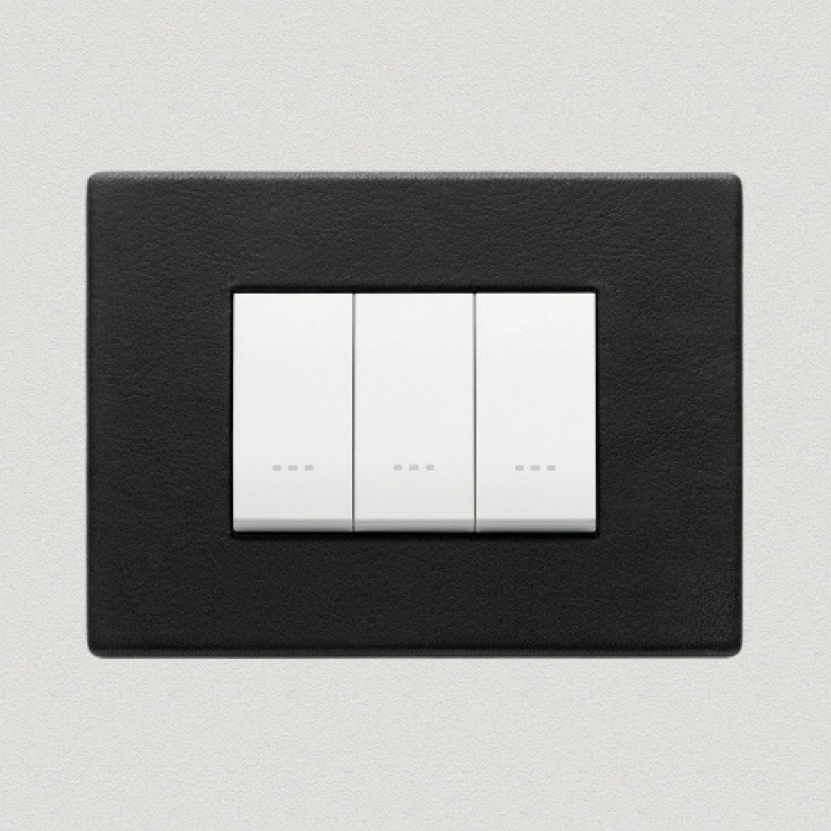 Vimar Eikon Leather 3 Gang Switch - Black Forest - 16A - PHOTO 3