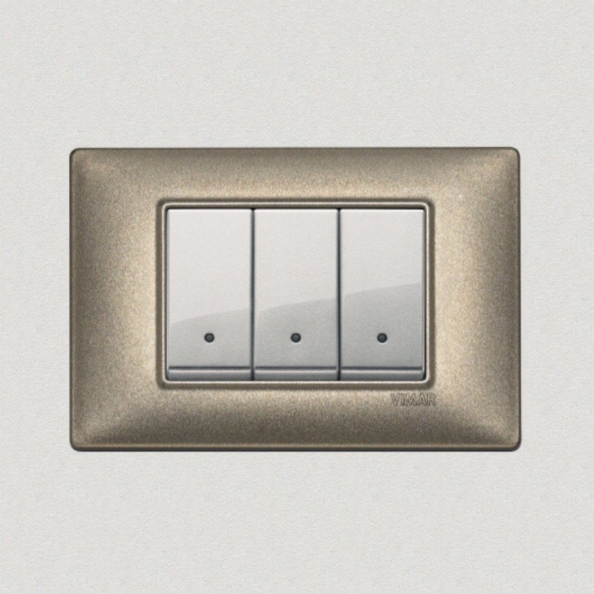 Vimar Plana Metal 3 Gang Switch - Brushed Aluminum - 16A - PHOTO 12