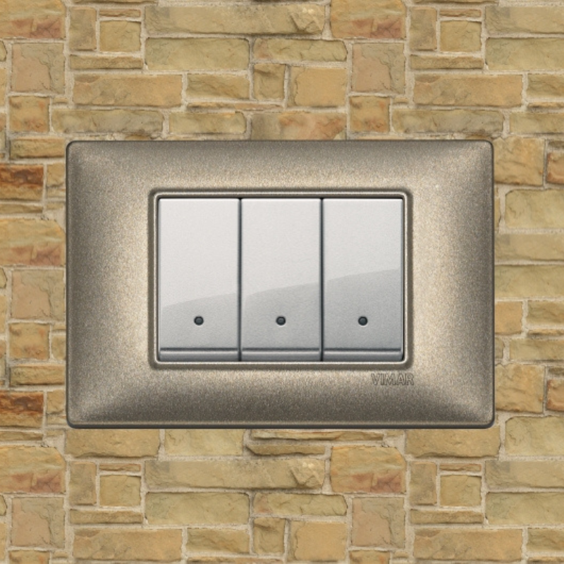 Vimar Plana Metal 3 Gang Switch - Brushed Aluminum - 16A - PHOTO 14